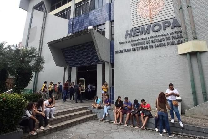 A Fundação Hemopa agradece e parabeniza os cerca de 600 voluntários que compareceram no primeiro dia da campanha “Folia que Salva Vidas”, no sábado, 16, superando a meta de 500 comparecimentos. A ação resultou em aproximadamente 430 doações voluntárias de sangue, que vão ajudar mais de 1.700 pacientes adultos.

FOTO: WAGNER SANTANA / AGÊNCIA PARÁ
DATA: 17.02.2019
BELÉM - PA <div class='credito_fotos'>Foto: Wagner Santana / Ag. Pará   |   <a href='/midias/2019/originais/4be3c4c5-3ae0-4f88-be38-20cfa468013c.jpg' download><i class='fa-solid fa-download'></i> Download</a></div>