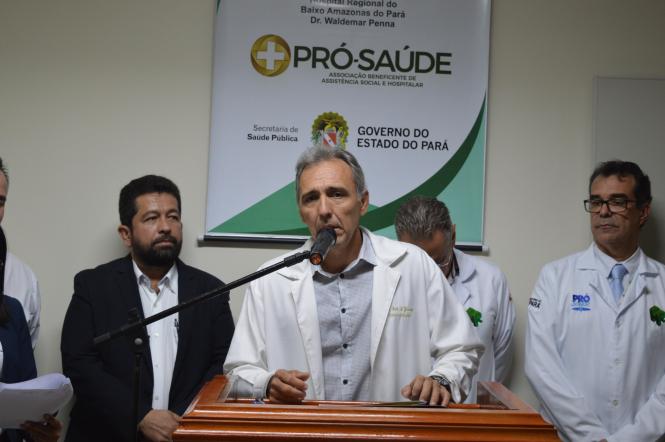Hospital Regional de Santarém inaugura primeiro Centro de Estudos e Pesquisas da Amazônia
Na foto : Neurocirurgião Erik Jennings

FOTO: DIVULGAÇÃO
DATA: 14.02.2019
SANTARÉM - PARÁ <div class='credito_fotos'>Foto: Divulgação   |   <a href='/midias/2019/originais/4f2d3087-85f8-46af-a0c7-ad3b09e6ee3e.jpg' download><i class='fa-solid fa-download'></i> Download</a></div>
