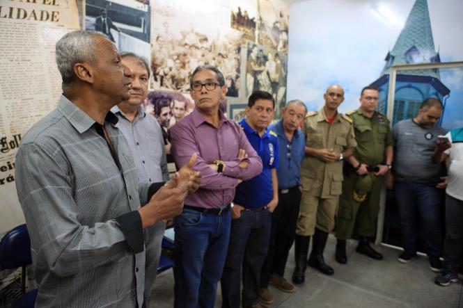 O Estádio Olímpico do Pará, o Mangueirão, será liberado de forma parcial a partir do próximo domingo (27), para a realização dos jogos do Pazarão 2019. A informação foi confirmada pelo Governo do Estado durante coletiva na manhã deste sábado (19). Na ocasião, também foi divulgado o resultado do laudo sobre o desabamento de parte da cobertura do estádio. O incidente ocorreu no último dia 9, quando uma placa de cerca de 50 centímetros desabou do teto, no lado A do estádio.Na foto, Secretário de Estado de Esporte e Lazer, Arlindo Silva.

FOTO: SIDNEY OLIVEIRA/AGÊNCIA PARÁ
DATA: 19.01.2019
BELÉM - PARÁ
 <div class='credito_fotos'>Foto: Sidney Oliveira/Ag. Pará   |   <a href='/midias/2019/originais/4fc11015-1af9-4a66-9d51-9e2d6215c0de.jpg' download><i class='fa-solid fa-download'></i> Download</a></div>