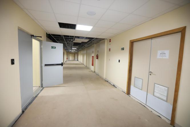 O governador Helder Barbalho esteve, na tarde da sexta-feira (22), no município de Itaituba, no sudoeste do Pará, cumprindo a agenda do programa Governo Por Todo o Pará. O chefe do Executivo Estadual percorreu as obras do Hospital Regional do Tapajós e da duplicação do perímetro urbano da Rodovia Transamazônica, e ainda visitou o hospital municipal.

FOTO: MARCO SANTOS / AG. PARÁ
DATA: 23.03.2019
ITAITUBA - PARÁ <div class='credito_fotos'>Foto: Marco Santos / Ag. Pará   |   <a href='/midias/2019/originais/5082e558-3a50-4c46-af8f-169f34e8eb70.jpg' download><i class='fa-solid fa-download'></i> Download</a></div>