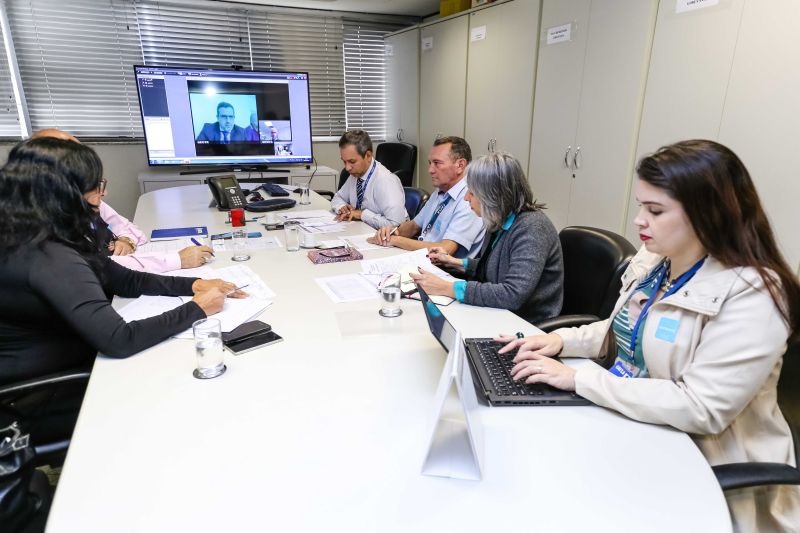 REUNIÃO DIRETOR DA COSANPA EM BRASÍLIA. <div class='credito_fotos'>Foto: ASCOM / COSANPA   |   <a href='/midias/2019/originais/5212_img_8567.jpg' download><i class='fa-solid fa-download'></i> Download</a></div>