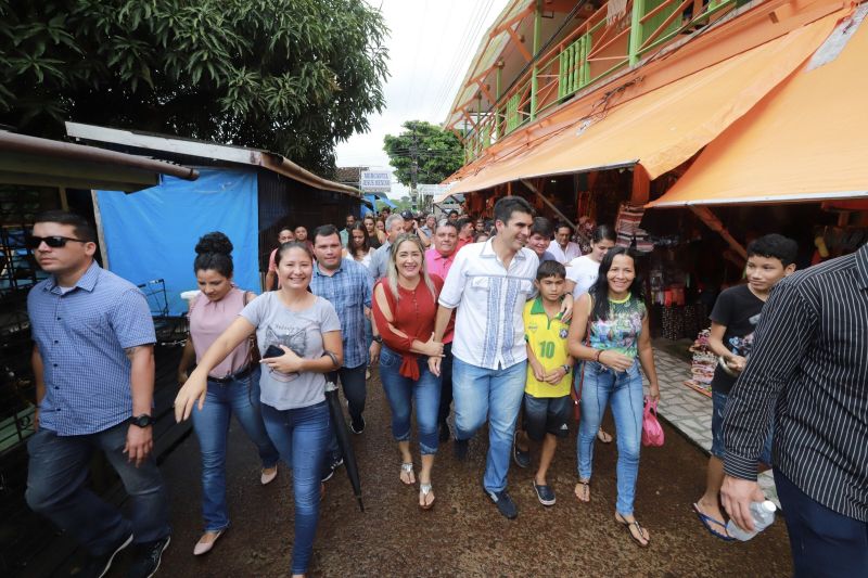 Governador Helder Barbalho visita o Município de Afuá.

FOTOS: MARCO SANTOS / AGÊNCIA PARÁ
DATA: 26.07.2019
AFUÁ - PARÁ <div class='credito_fotos'>Foto: Marco Santos / Ag. Pará   |   <a href='/midias/2019/originais/5220_img_9468.jpg' download><i class='fa-solid fa-download'></i> Download</a></div>