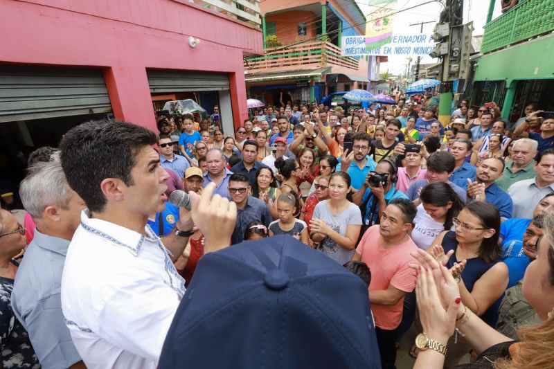 Governador Helder Barbalho visita o Município de Afuá.

FOTOS: MARCO SANTOS / AGÊNCIA PARÁ
DATA: 26.07.2019
AFUÁ - PARÁ <div class='credito_fotos'>Foto: Marco Santos / Ag. Pará   |   <a href='/midias/2019/originais/5220_img_9783.jpg' download><i class='fa-solid fa-download'></i> Download</a></div>
