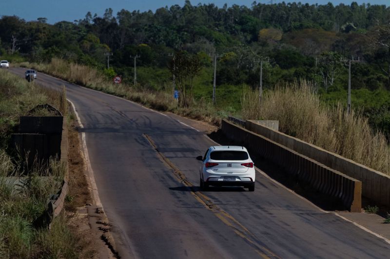 O governo do Pará, por meio da Secretaria de Educação (Seduc), está realizando obras de reparos e manutenção corretiva e preventiva em várias unidades de ensino do Estado. Uma delas é a EEEFM professor Acyr de Jesus Neves de Barros Pereira. Situada no centro de Conceição do Araguaia, no sudeste paraense

FOTO BRUNO CECIM / AGENCIA PARA
DATA  26.07.2019
CONCEICAO DO ARAGUAIA - PARA <div class='credito_fotos'>Foto: Bruno Cecim / Ag.Pará   |   <a href='/midias/2019/originais/5222_photoeditor_20190725_130112286.jpg' download><i class='fa-solid fa-download'></i> Download</a></div>