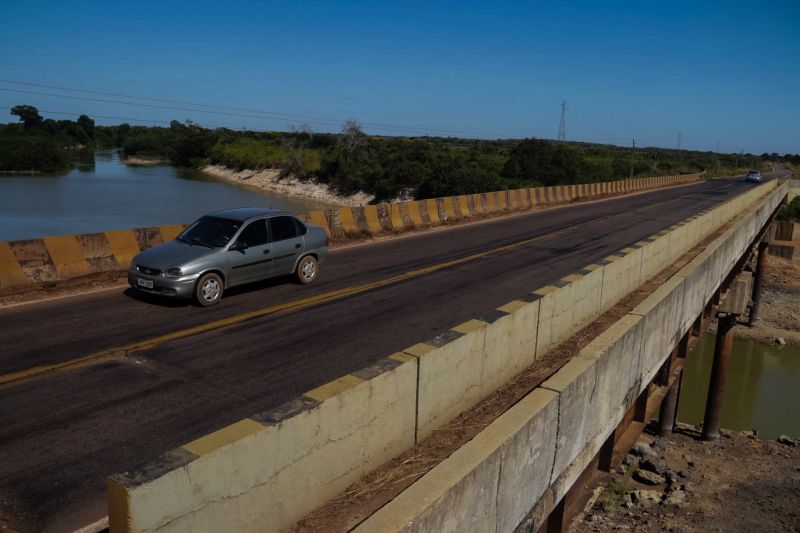 O governo do Pará, por meio da Secretaria de Educação (Seduc), está realizando obras de reparos e manutenção corretiva e preventiva em várias unidades de ensino do Estado. Uma delas é a EEEFM professor Acyr de Jesus Neves de Barros Pereira. Situada no centro de Conceição do Araguaia, no sudeste paraense

FOTO BRUNO CECIM / AGENCIA PARA
DATA  26.07.2019
CONCEICAO DO ARAGUAIA - PARA <div class='credito_fotos'>Foto: Bruno Cecim / Ag.Pará   |   <a href='/midias/2019/originais/5222_photoeditor_20190725_130242702.jpg' download><i class='fa-solid fa-download'></i> Download</a></div>