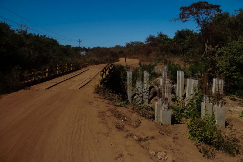 O governo do Pará, por meio da Secretaria de Educação (Seduc), está realizando obras de reparos e manutenção corretiva e preventiva em várias unidades de ensino do Estado. Uma delas é a EEEFM professor Acyr de Jesus Neves de Barros Pereira. Situada no centro de Conceição do Araguaia, no sudeste paraense

FOTO BRUNO CECIM / AGENCIA PARA
DATA  26.07.2019
CONCEICAO DO ARAGUAIA - PARA <div class='credito_fotos'>Foto: Bruno Cecim / Ag.Pará   |   <a href='/midias/2019/originais/5222_photoeditor_20190725_130459519.jpg' download><i class='fa-solid fa-download'></i> Download</a></div>