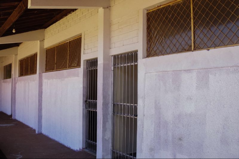 O governo do Pará, por meio da Secretaria de Educação (Seduc), está realizando obras de reparos e manutenção corretiva e preventiva em várias unidades de ensino do Estado. Uma delas é a EEEFM professor Acyr de Jesus Neves de Barros Pereira. Situada no centro de Conceição do Araguaia, no sudeste paraense

FOTO BRUNO CECIM / AGENCIA PARA
DATA  26.07.2019
CONCEICAO DO ARAGUAIA - PARA <div class='credito_fotos'>Foto: Bruno Cecim / Ag.Pará   |   <a href='/midias/2019/originais/5222_photoeditor_20190725_131529954.jpg' download><i class='fa-solid fa-download'></i> Download</a></div>