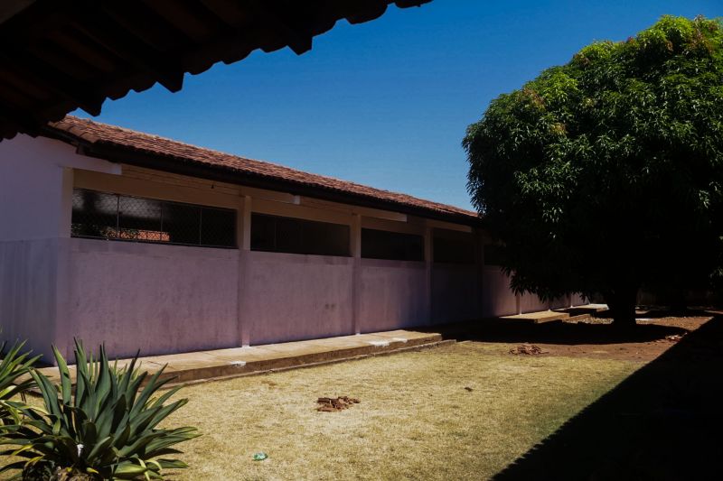 O governo do Pará, por meio da Secretaria de Educação (Seduc), está realizando obras de reparos e manutenção corretiva e preventiva em várias unidades de ensino do Estado. Uma delas é a EEEFM professor Acyr de Jesus Neves de Barros Pereira. Situada no centro de Conceição do Araguaia, no sudeste paraense

FOTO BRUNO CECIM / AGENCIA PARA
DATA  26.07.2019
CONCEICAO DO ARAGUAIA - PARA <div class='credito_fotos'>Foto: Bruno Cecim / Ag.Pará   |   <a href='/midias/2019/originais/5222_photoeditor_20190725_131711129.jpg' download><i class='fa-solid fa-download'></i> Download</a></div>