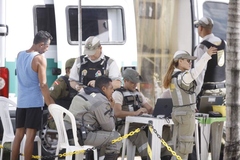 Fiscalização do Detran em Salinas.

FOTO: MAYCON NUNES / AGÊNCIA PARÁ
DATQ: 27.07.2019
SALINAS - PARÁ <div class='credito_fotos'>Foto: Maycon Nunes / Ag. Pará   |   <a href='/midias/2019/originais/5224__94j3197.jpg' download><i class='fa-solid fa-download'></i> Download</a></div>