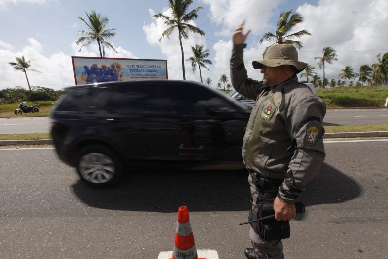Fiscalização do Detran em Salinas.

FOTO: MAYCON NUNES / AGÊNCIA PARÁ
DATQ: 27.07.2019
SALINAS - PARÁ <div class='credito_fotos'>Foto: Maycon Nunes / Ag. Pará   |   <a href='/midias/2019/originais/5224__mg_8462.jpg' download><i class='fa-solid fa-download'></i> Download</a></div>