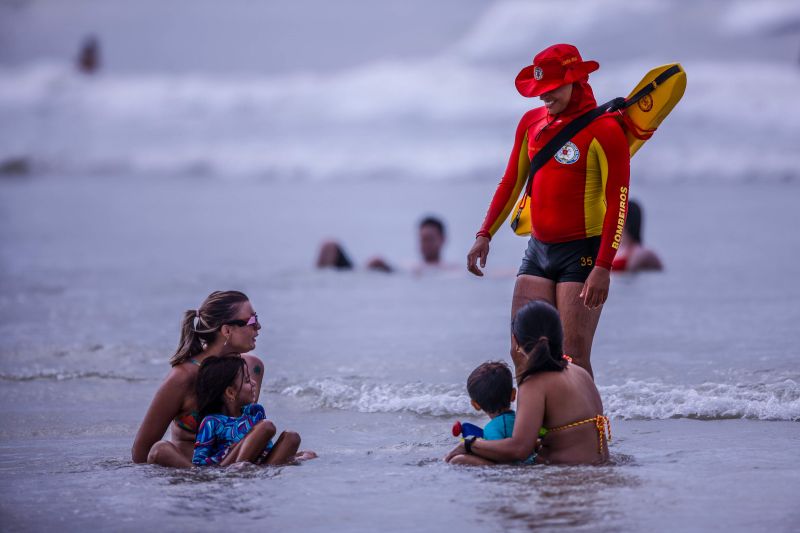 Salinas Verão 2019
DATA:27/07/2019. 
FOTO: Maycon Nunes/Agência Pará.

 <div class='credito_fotos'>Foto: Maycon Nunes / Ag. Pará   |   <a href='/midias/2019/originais/5227_dp20190727_my_4564.jpg' download><i class='fa-solid fa-download'></i> Download</a></div>