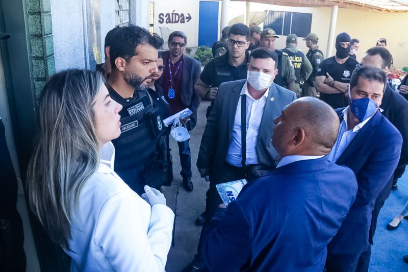 O Gabinete de Gestão da Segurança Pública do Pará determinou a transferência imediata de 46 custodiados da Superintendência do Sistema Penitenciário (Susipe) envolvidos no confronto ocorrido na manhã desta segunda-feira (29), no Centro de Recuperação Regional de Altamira (CRRA), na região oeste.

FOTO: BRUNO CECIM - AGÊNCIA PARÁ
DATA: 29.07.2019
ALTAMIRA - PARÁ <div class='credito_fotos'>Foto: Bruno Cecim / Ag.Pará   |   <a href='/midias/2019/originais/5230_photoeditor_20190729_193946877-1024x682.jpg' download><i class='fa-solid fa-download'></i> Download</a></div>