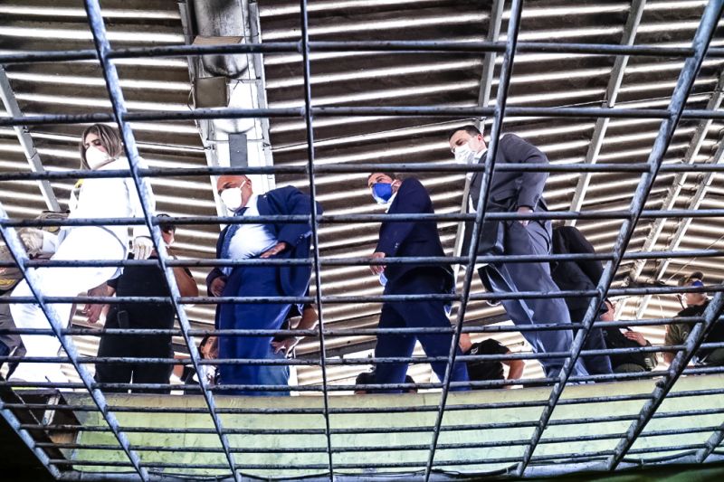 O Gabinete de Gestão da Segurança Pública do Pará determinou a transferência imediata de 46 custodiados da Superintendência do Sistema Penitenciário (Susipe) envolvidos no confronto ocorrido na manhã desta segunda-feira (29), no Centro de Recuperação Regional de Altamira (CRRA), na região oeste.

FOTO: BRUNO CECIM - AGÊNCIA PARÁ
DATA: 29.07.2019
ALTAMIRA - PARÁ <div class='credito_fotos'>Foto: Bruno Cecim / Ag.Pará   |   <a href='/midias/2019/originais/5230_photoeditor_20190729_194055911-1024x682.jpg' download><i class='fa-solid fa-download'></i> Download</a></div>