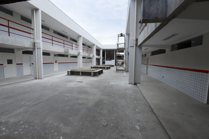  <div class='credito_fotos'>Foto: MARCOS SANTOS   |   <a href='/midias/2019/originais/5267_visita_esco_tec_003.jpg' download><i class='fa-solid fa-download'></i> Download</a></div>