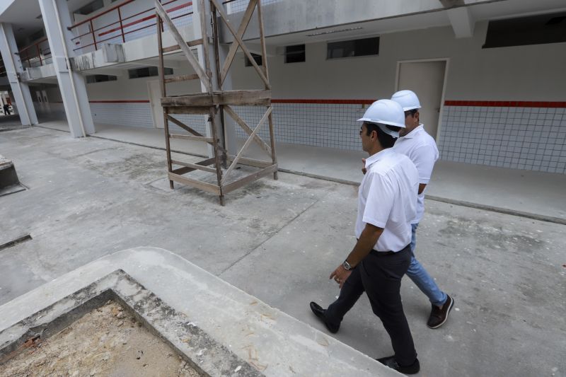  <div class='credito_fotos'>Foto: MARCOS SANTOS   |   <a href='/midias/2019/originais/5267_visita_esco_tec_006.jpg' download><i class='fa-solid fa-download'></i> Download</a></div>