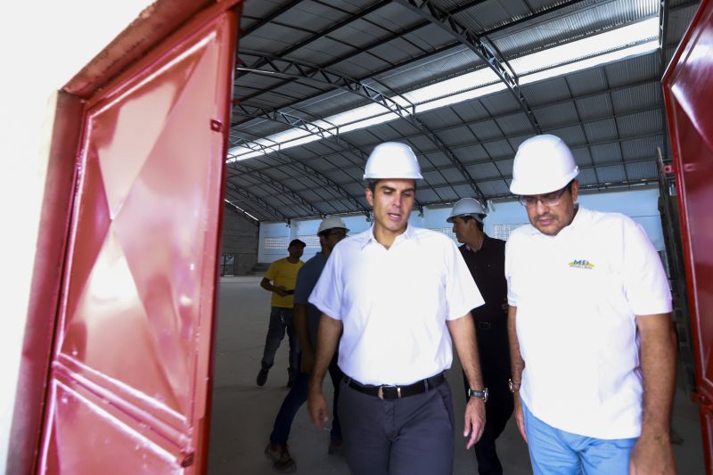  <div class='credito_fotos'>Foto: MARCOS SANTOS   |   <a href='/midias/2019/originais/5267_visita_esco_tec_012.jpg' download><i class='fa-solid fa-download'></i> Download</a></div>