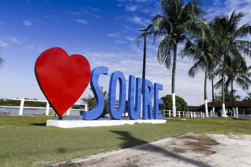 A ação de saúde do programa Governo Por Todo o Pará começou hoje (09), em Soure, e segue até amanhã (10) com consultas médicas, exames especializados como mamografia e preventivo, além de testes rápidos de HIV, sífilis e hepatites, emissão de carteira do SUS e atendimento jurídico. <div class='credito_fotos'>Foto: Marcelo Seabra / Ag. Pará   |   <a href='/midias/2019/originais/5276_09.jpg' download><i class='fa-solid fa-download'></i> Download</a></div>