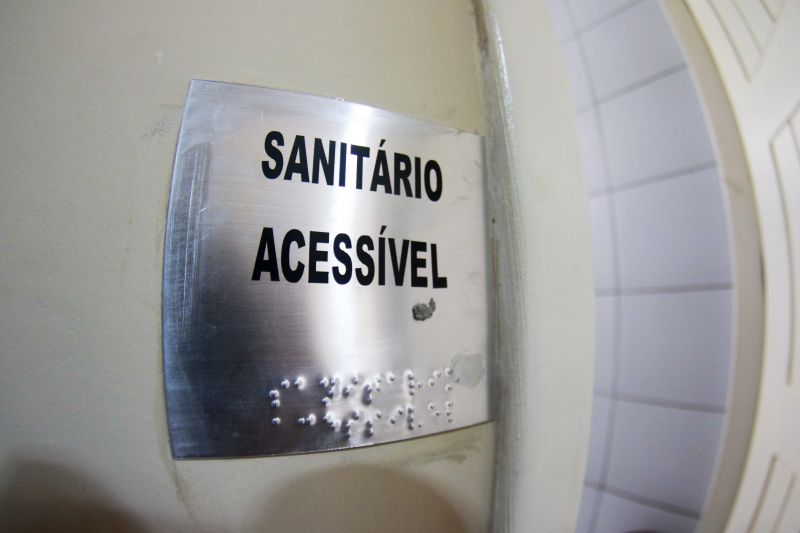 Ato de Entrega da Reforma e Ampliação da EEEM Dr. Sérgio Mota <div class='credito_fotos'>Foto: Ricardo Amanajás / Ag. Pará   |   <a href='/midias/2019/originais/5281_03.jpg' download><i class='fa-solid fa-download'></i> Download</a></div>