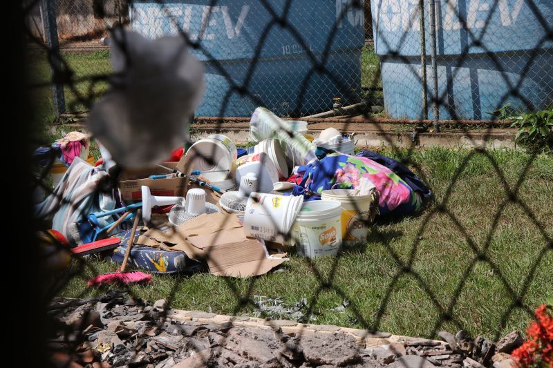 As transformações no Centro de Recuperação Regional de Altamira (CRRAlt) já começaram a serem percebidas. Durante uma visita ao local, uma comitiva formada por deputados estaduais que integram as comissões de Direitos Humanos e de Segurança Pública da Assembleia Legislativa (Alepa), além de integrantes do Conselho Penitenciário Estadual (Copen), identificaram a situação atual da casa penal e conheceram as novas medidas de segurança já adotadas pelo Estado. A visita ao local ocorreu na manhã desta segunda-feira (12). <div class='credito_fotos'>Foto: JADER PAES / AG. PARÁ   |   <a href='/midias/2019/originais/5288_20190812111334_img_3264.jpg' download><i class='fa-solid fa-download'></i> Download</a></div>