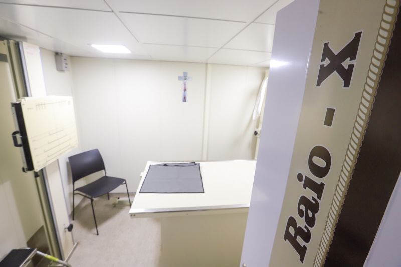 Saúde por todo o Pará! Pensando nisso, o Governo do Estado assinou, na manhã desta segunda-feira (19), um termo de fomento com a Associação Lar São Francisco de Assis na Providência de Deus para oficializar as ações de atendimento médico e odontológico, exames e outros serviços de saúde que serão levados à população ribeirinha pelo barco Papa Francisco.  <div class='credito_fotos'>Foto: Marco Santos / Ag. Pará   |   <a href='/midias/2019/originais/5310_image00011.jpg' download><i class='fa-solid fa-download'></i> Download</a></div>