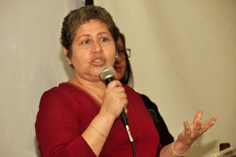 Marycely Toro, coordenadora do Laboratório de Química do Centro de Ciências Naturais e Tecnologia da Uepa <div class='credito_fotos'>Foto: José Pantoja / Ascom Sespa   |   <a href='/midias/2019/originais/5313_marycelytorocoordenadoradolaboratoriodequimicadocentrodecienciasnaturaisetecnologiadauepa.jpg' download><i class='fa-solid fa-download'></i> Download</a></div>