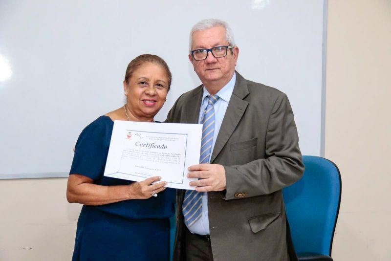 Facilitar o acesso do cidadão aos serviços prestados pelo Governo do Pará. Essa é a principal função da Ouvidoria-Geral do Estado (OGE), cujo trabalho nestes últimos oito meses foi exposto pelo ouvidor-geral Arthur Houat, na tarde desta terça-feira (20), durante palestra na Escola Judicial do Poder Judiciário do Estado do Pará, em Belém. <div class='credito_fotos'>Foto: Ricardo Amanajás / Ag. Pará   |   <a href='/midias/2019/originais/5318__asl6836.jpg' download><i class='fa-solid fa-download'></i> Download</a></div>