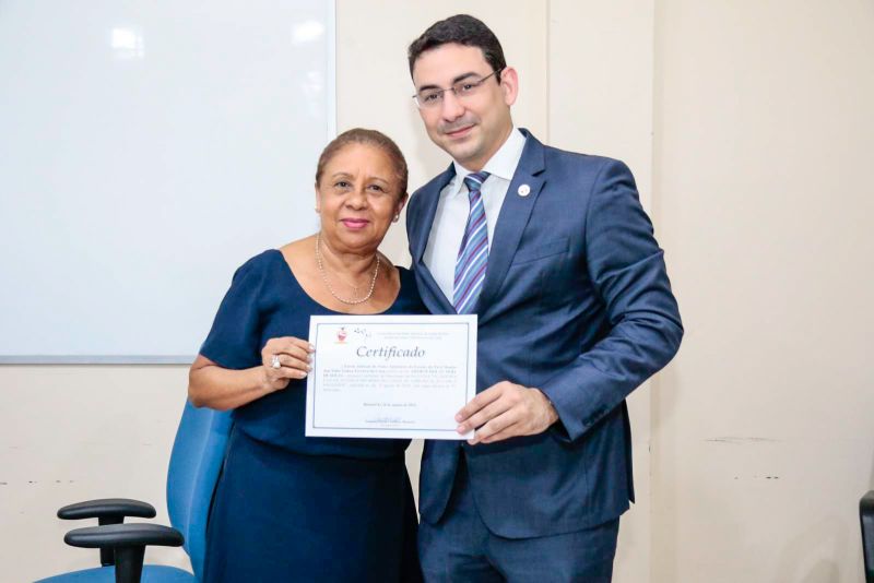 Facilitar o acesso do cidadão aos serviços prestados pelo Governo do Pará. Essa é a principal função da Ouvidoria-Geral do Estado (OGE), cujo trabalho nestes últimos oito meses foi exposto pelo ouvidor-geral Arthur Houat, na tarde desta terça-feira (20), durante palestra na Escola Judicial do Poder Judiciário do Estado do Pará, em Belém. <div class='credito_fotos'>Foto: Ricardo Amanajás / Ag. Pará   |   <a href='/midias/2019/originais/5318__asl6843.jpg' download><i class='fa-solid fa-download'></i> Download</a></div>