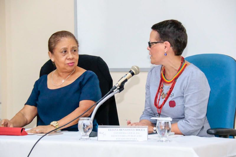 Facilitar o acesso do cidadão aos serviços prestados pelo Governo do Pará. Essa é a principal função da Ouvidoria-Geral do Estado (OGE), cujo trabalho nestes últimos oito meses foi exposto pelo ouvidor-geral Arthur Houat, na tarde desta terça-feira (20), durante palestra na Escola Judicial do Poder Judiciário do Estado do Pará, em Belém. <div class='credito_fotos'>Foto: Ricardo Amanajás / Ag. Pará   |   <a href='/midias/2019/originais/5318__asl6862.jpg' download><i class='fa-solid fa-download'></i> Download</a></div>