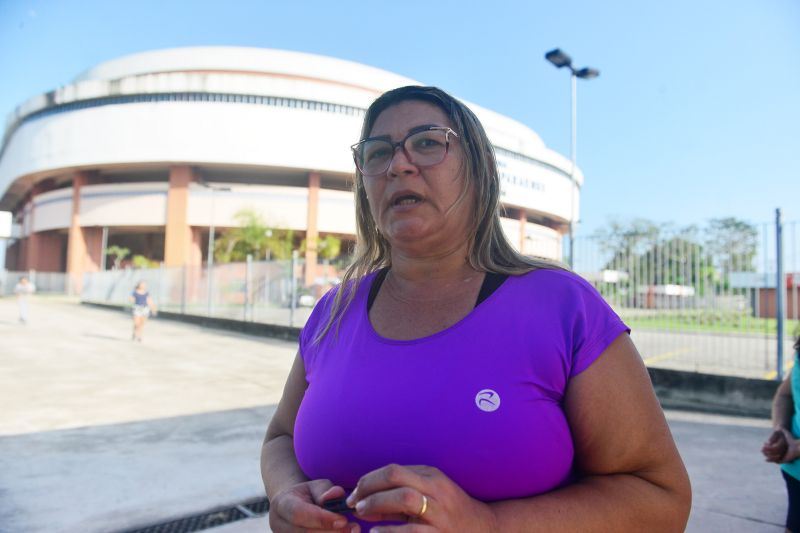 Liziane Peixoto, de 44 anos <div class='credito_fotos'>Foto: UCHOA SILVA / DIVULGAÇÃO   |   <a href='/midias/2019/originais/5320_mangueirinho-fotosuchoasilva-para2000-9218.jpg' download><i class='fa-solid fa-download'></i> Download</a></div>