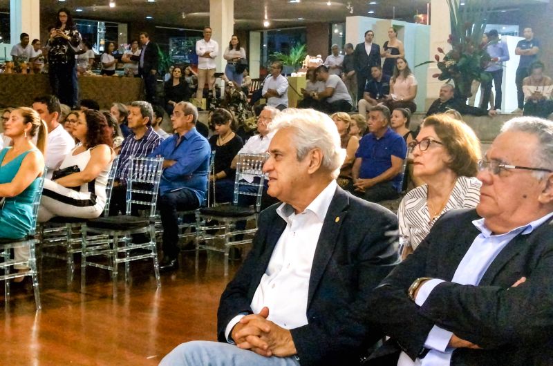 O VI Festival Internacional do Chocolate e Cacau da Amazônia e Flor Pará 2019, promovidos pela Secretaria de Desenvolvimento Agropecuário e da Pesca (Sedap) e Secretaria de Estado e Desenvolvimento Econômico, Mineração e Energia (Sedeme) com o apoio de parceiros, foi lançado oficialmente na noite da quinta-feira (22), durante cerimônia no Espaço São José Liberto, no bairro do Jurunas, em Belém.  <div class='credito_fotos'>Foto: ASCOM / SEDAP   |   <a href='/midias/2019/originais/5331_13.jpg' download><i class='fa-solid fa-download'></i> Download</a></div>