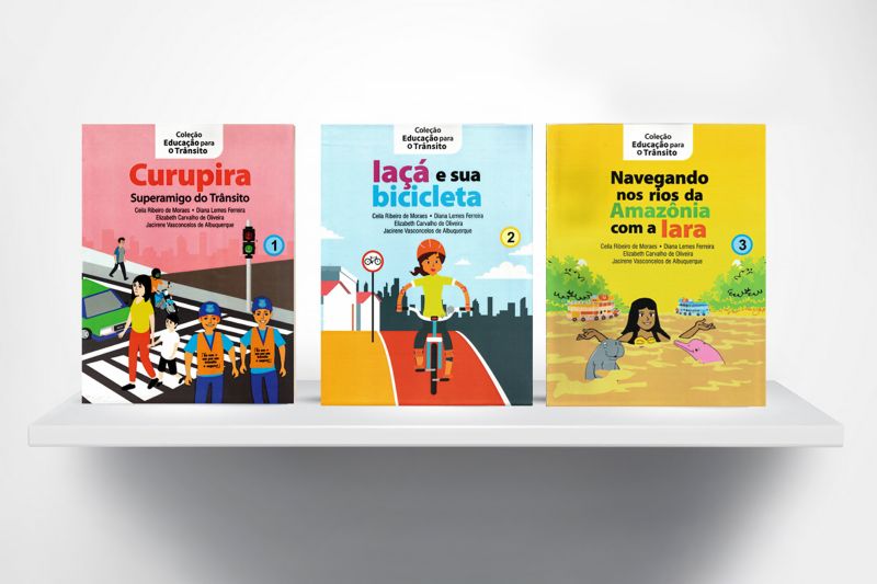 Professoras da Universidade do Estado do ParÃ¡ lanÃ§am coleÃ§Ã£o de livros sobre trÃ¢nsito e mobilidade em rios. Na imagem, as autoras Ceila Ribeiro de Moraes, Diana Ferreira, Elizabeth Carvalho de Oliveira e Jacirene Vasconcelos de Albuquerque, pesquisadoras do Grupo de Estudos e Pesquisas Pedagogia em Movimento (Geppem), da Universidade do Estado do ParÃ¡ (Uepa). 

FOTO: Marcello Sarmento / ASCOM Uepa <div class='credito_fotos'>Foto:  Marcello Sarmento / ASCOM-UEPA   |   <a href='/midias/2019/originais/5339_livrosmockup.jpg' download><i class='fa-solid fa-download'></i> Download</a></div>