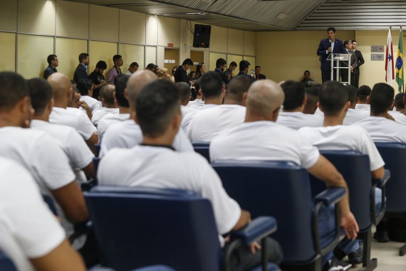 O início do Curso de Formação Profissional do Concurso C-199/2, da Superintendência do Sistema Penitenciário do Estado do Pará (Susipe), foi marcado por uma aula magna motivacional. Com a presença do governador Helder Barbalho, os candidatos a agentes prisionais aprenderam como funciona o sistema carcerário paraense, os desafios da função e os procedimentos que aprenderão durante o curso.  <div class='credito_fotos'>Foto: Marcelo Seabra / Ag. Pará   |   <a href='/midias/2019/originais/5340_20190823173046__mg_0201.jpg' download><i class='fa-solid fa-download'></i> Download</a></div>