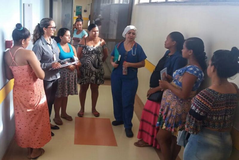 Hospital em Tailândia celebra dia da infância com oferta de serviços qualificados
Com um intenso fluxo de atendimento correspondente a sua importância na assistência de baixa média complexidade na mesorregião do nordeste paraense, o Hospital Geral de Tailândia (HGT) celebra o Dia da Infância, festejado neste sábado, 24, com mais 90% do índice de satisfação de seus usuários, que podem contar com o serviço de maternidade, que somente no primeiro semestre deste ano, efetivou 864 partos, entre normais e cesáreos. <div class='credito_fotos'>Foto: ASCOM / HGT   |   <a href='/midias/2019/originais/5341_projlacodeamor.jpg' download><i class='fa-solid fa-download'></i> Download</a></div>