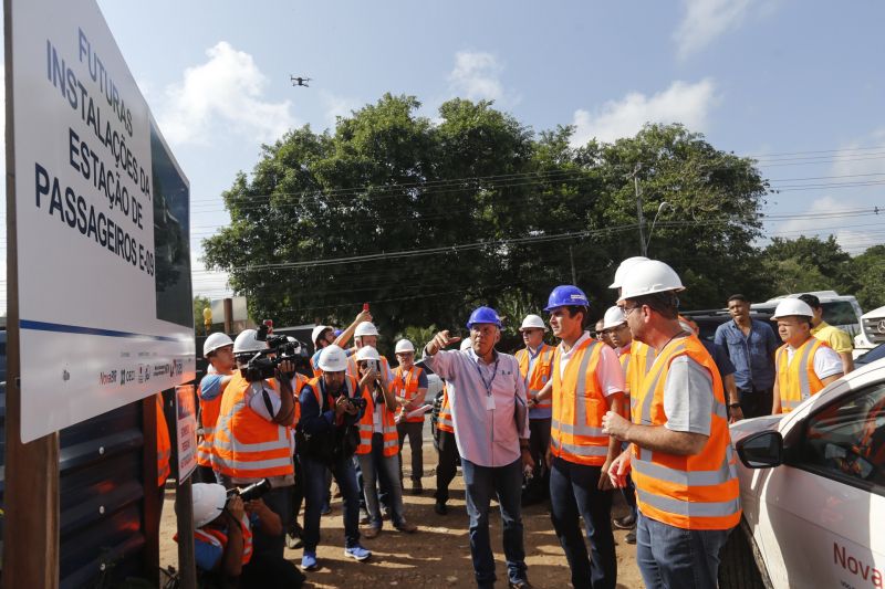 VISITA DO GOVERNADOR AS OBRAS DA NONA BR. <div class='credito_fotos'>Foto: Marcelo Seabra / Ag. Pará   |   <a href='/midias/2019/originais/5343_20190824092215__mg_0387.jpg' download><i class='fa-solid fa-download'></i> Download</a></div>