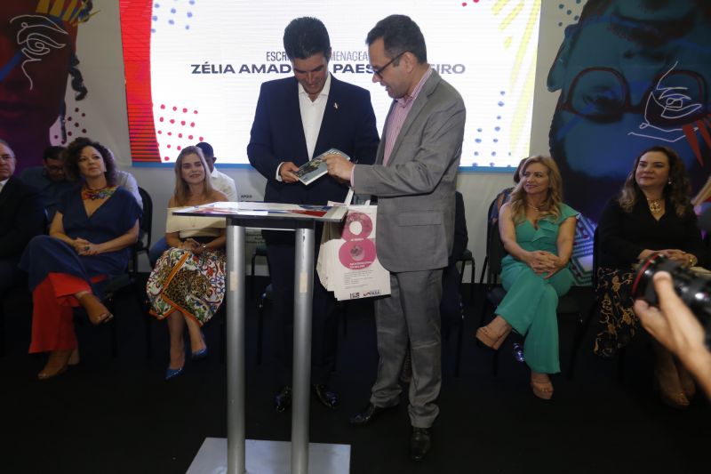 Abertura da Feira do Livro celebra a diversidade e a necessidade de união em prol da Amazônia <div class='credito_fotos'>Foto: Marcelo Seabra / Ag. Pará   |   <a href='/midias/2019/originais/5344_20190824205637__mg_1296.jpg' download><i class='fa-solid fa-download'></i> Download</a></div>