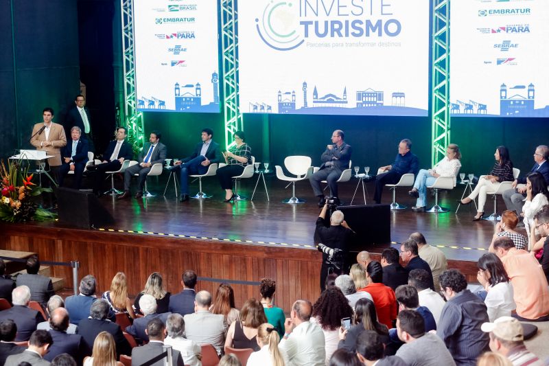 O Pará é um dos estados contemplados pelo “Investe Turismo”, um programa desenvolvido pelo Ministério do Turismo em Parceria com o Sebrae e a Embratur, lançado no Estado nesta segunda (26), durante um Seminário de apresentação do programa, no teatro Estação Gasômetro, em Belém. O evento contou com a presença do governador Helder Barbalho, do ministro do Turismo Marcelo Álvaro Antônio, da ministra da Mulher, da Família e dos Direitos Humanos, Damares Alves e demais autoridades. <div class='credito_fotos'>Foto: Marco Santos / Ag. Pará   |   <a href='/midias/2019/originais/5348_investeturismo20190826_marcosantos_0022.jpg' download><i class='fa-solid fa-download'></i> Download</a></div>