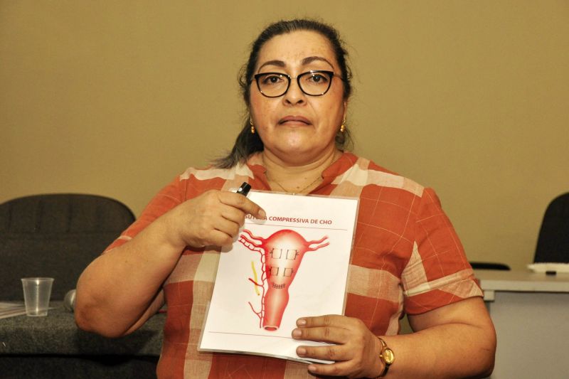 Laíses Braga, médica obstetra e instrutora da Opa para a Estratégia Zero Morte Materna por Hemorragia <div class='credito_fotos'>Foto: José Pantoja / Ascom Sespa   |   <a href='/midias/2019/originais/5443_laisesbragamedicaobstetraeinstrutoradaopaparaaestrategiazeromortematernaporhemorragia.jpg' download><i class='fa-solid fa-download'></i> Download</a></div>