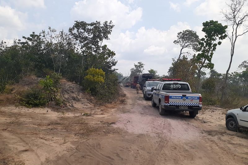 O governo do Pará informa que um incêndio atingiu a floresta de Alter do Chão, em Santarém, no oeste do estado, neste final de semana. Equipes do Corpo de Bombeiros foram deslocadas para atuar no combate às chamas, que começaram neste sábado (14) e avançaram para a rodovia Everaldo Martins. <div class='credito_fotos'>Foto: Divulgação   |   <a href='/midias/2019/originais/5449_foto1.jpg' download><i class='fa-solid fa-download'></i> Download</a></div>