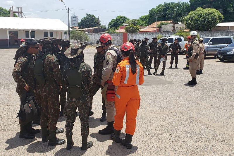 O governo do Pará informa que um incêndio atingiu a floresta de Alter do Chão, em Santarém, no oeste do estado, neste final de semana. Equipes do Corpo de Bombeiros foram deslocadas para atuar no combate às chamas, que começaram neste sábado (14) e avançaram para a rodovia Everaldo Martins. <div class='credito_fotos'>Foto: Divulgação   |   <a href='/midias/2019/originais/5449_whatsappimage2019-09-15at16.52.42.jpg' download><i class='fa-solid fa-download'></i> Download</a></div>