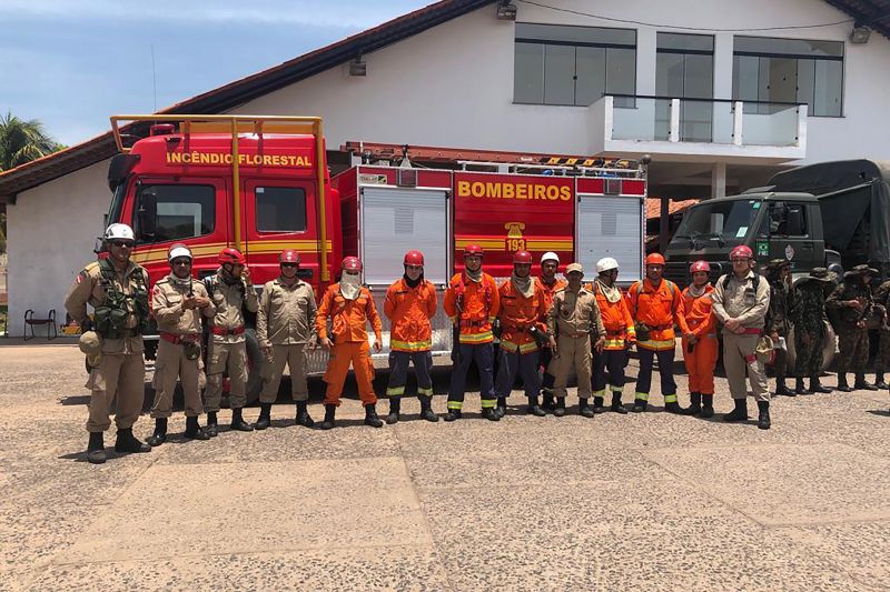 O governo do Pará informa que um incêndio atingiu a floresta de Alter do Chão, em Santarém, no oeste do estado, neste final de semana. Equipes do Corpo de Bombeiros foram deslocadas para atuar no combate às chamas, que começaram neste sábado (14) e avançaram para a rodovia Everaldo Martins. <div class='credito_fotos'>Foto: Divulgação   |   <a href='/midias/2019/originais/5449_whatsappimage2019-09-15at16.52.46.jpg' download><i class='fa-solid fa-download'></i> Download</a></div>