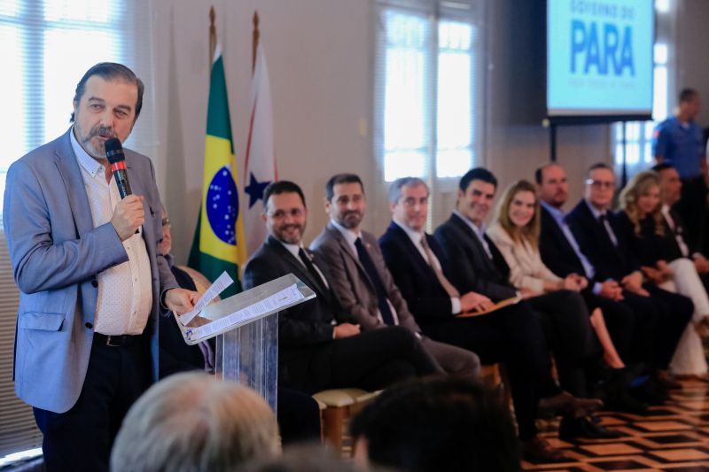 O Governo do Pará firmou um convênio com a empresa mineradora Vale a fim de estruturar ainda mais as ações de segurança pública no sudeste paraense.  <div class='credito_fotos'>Foto: Marco Santos / Ag. Pará   |   <a href='/midias/2019/originais/5454_assinaturaacordosdecooperacaovale_marcosantos_0017.jpg' download><i class='fa-solid fa-download'></i> Download</a></div>