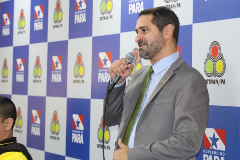 Mais de 200 pessoas estiveram na manhã desta quarta-feira (18), no auditório João Marques, do Departamento de Trânsito do Estado do Pará (Detran), para a abertura da Semana Nacional de Trânsito 2019 (SNT). Sob o slogan “No trânsito, o sentido é a vida”, a semana este ano contará com uma extensa programação na capital e só termina no dia 25, em Marabá. <div class='credito_fotos'>Foto: ASCOM / DETRAN   |   <a href='/midias/2019/originais/5459_photo-2019-09-18-15-33-09_1.jpg' download><i class='fa-solid fa-download'></i> Download</a></div>