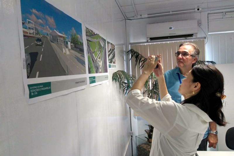 “O governador atual demonstra preocupação e manifesta seu interesse em relação às obras da BR-316. Isso é muito importante”, avaliou Eri Taniguchi, coordenadora de projetos da JICA, durante a quarta visita técnica às obras de Requalificação da BR-316, que ocorreu nesta terça (17) e quarta-feira (18). Ainda segundo Eri, a Agência de Cooperação Internacional do Japão (JICA), a participação ativa de Helder Barbalho possibilita uma maior agilidade na execução do projeto. A presença da representante da Agência faz parte do cronograma trimestral dos japoneses, que financiam 78% do projeto, executado pelo Governo do Pará. <div class='credito_fotos'>Foto: ASCOM NGTM   |   <a href='/midias/2019/originais/5465_foto1.jpg' download><i class='fa-solid fa-download'></i> Download</a></div>