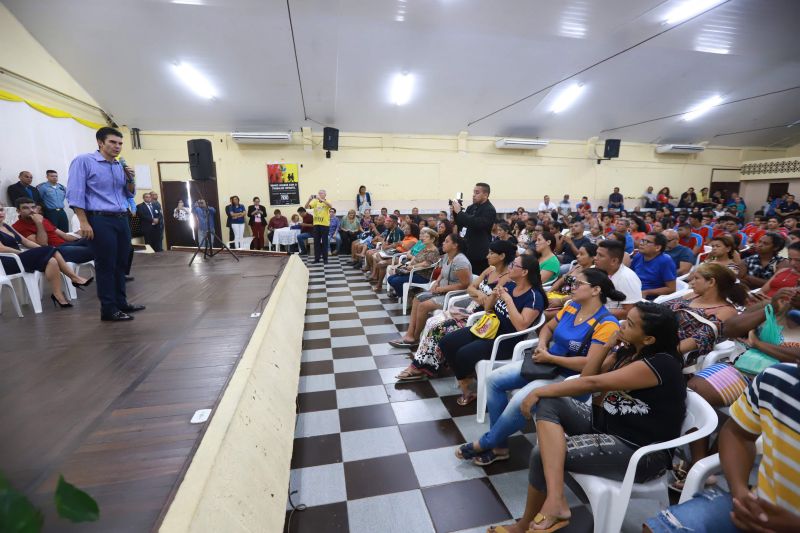 O Governo do Estado segue assistindo as famílias vítimas do incêndio que destruiu dezenas de casas no bairro da Pedreira, em Belém, na semana passada. <div class='credito_fotos'>Foto: Marco Santos / Ag. Pará   |   <a href='/midias/2019/originais/5468_seasterbeneficioseventuais_marcosantos_0037.jpg' download><i class='fa-solid fa-download'></i> Download</a></div>