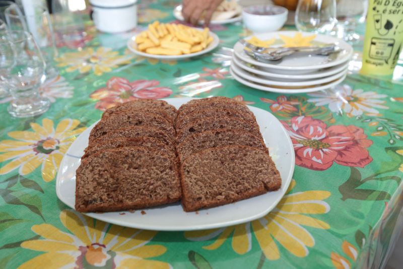  <div class='credito_fotos'>Foto: Alex Ribeiro / Ag. Pará   |   <a href='/midias/2019/originais/5471_festivaldochocolatevisitailhadocumbu-20190920_fotosalexribeiro0633.jpg' download><i class='fa-solid fa-download'></i> Download</a></div>