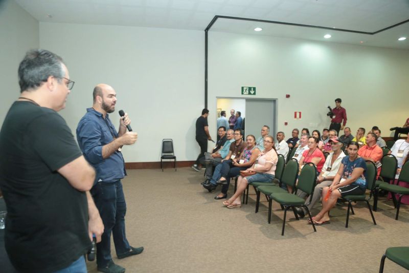  VI Festival do Chocolate e Cacau e da 18ª Exposição Flor Pará, realizados no Hangar - Centro de Convenções. Mais de 30 mil pessoas já passaram pelo local em três dias de evento, estimativa que superou as expectativas. <div class='credito_fotos'>Foto: Alex Ribeiro / Ag. Pará   |   <a href='/midias/2019/originais/5485_20190921171918_img_5369.jpg' download><i class='fa-solid fa-download'></i> Download</a></div>