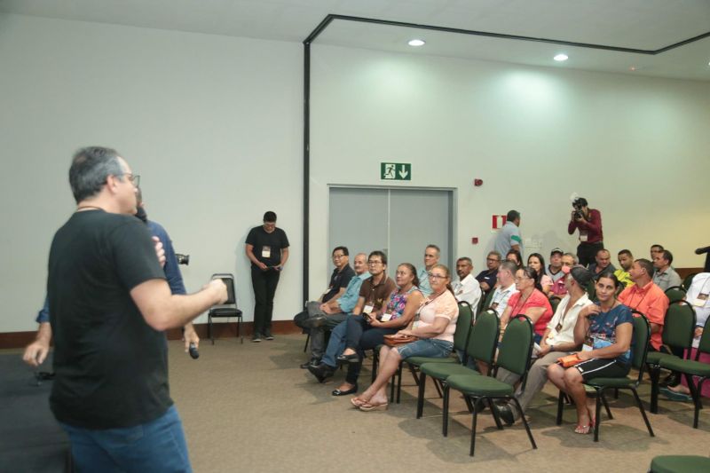  VI Festival do Chocolate e Cacau e da 18ª Exposição Flor Pará, realizados no Hangar - Centro de Convenções. Mais de 30 mil pessoas já passaram pelo local em três dias de evento, estimativa que superou as expectativas. <div class='credito_fotos'>Foto: Alex Ribeiro / Ag. Pará   |   <a href='/midias/2019/originais/5485_20190921171956_img_5378.jpg' download><i class='fa-solid fa-download'></i> Download</a></div>