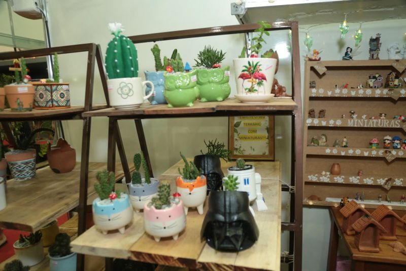  VI Festival do Chocolate e Cacau e da 18ª Exposição Flor Pará, realizados no Hangar - Centro de Convenções. Mais de 30 mil pessoas já passaram pelo local em três dias de evento, estimativa que superou as expectativas. <div class='credito_fotos'>Foto: Alex Ribeiro / Ag. Pará   |   <a href='/midias/2019/originais/5485_20190921190902_img_5511.jpg' download><i class='fa-solid fa-download'></i> Download</a></div>