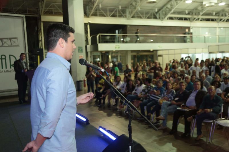  VI Festival do Chocolate e Cacau e da 18ª Exposição Flor Pará, realizados no Hangar - Centro de Convenções. Mais de 30 mil pessoas já passaram pelo local em três dias de evento, estimativa que superou as expectativas. <div class='credito_fotos'>Foto: Alex Ribeiro / Ag. Pará   |   <a href='/midias/2019/originais/5485_20190921192211_img_5532.jpg' download><i class='fa-solid fa-download'></i> Download</a></div>