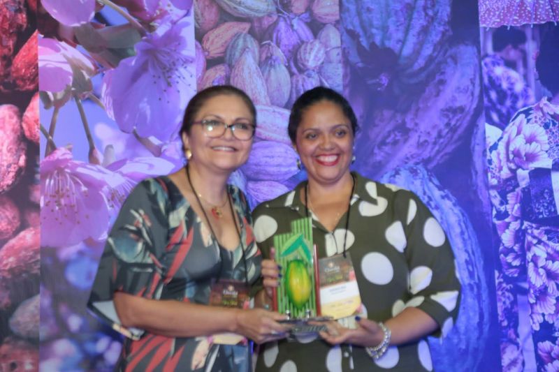  VI Festival do Chocolate e Cacau e da 18ª Exposição Flor Pará, realizados no Hangar - Centro de Convenções. Mais de 30 mil pessoas já passaram pelo local em três dias de evento, estimativa que superou as expectativas. <div class='credito_fotos'>Foto: Alex Ribeiro / Ag. Pará   |   <a href='/midias/2019/originais/5485_20190921192408_img_5549.jpg' download><i class='fa-solid fa-download'></i> Download</a></div>